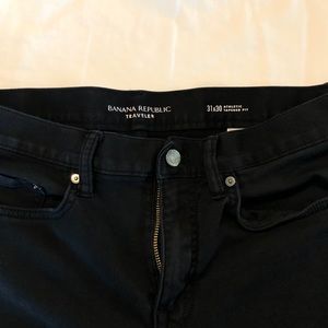 Banana Republic The Traveler (Athletic Tapere Fit)